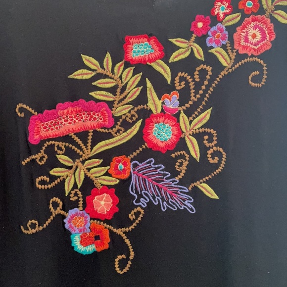 Embroidered Ladies Top - Picture 3 of 6